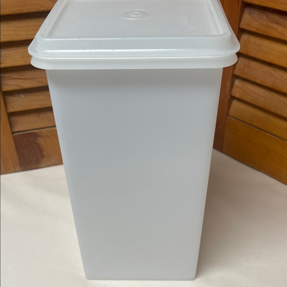 Vintage Tupperware Translucent Kitchen Storage Container - Picture 7 of 16